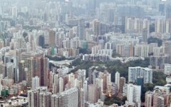 香港楼市两极分化：超级
